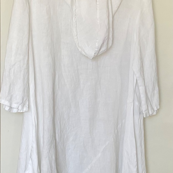 Bryn Walker Noa linen top with sleeves - Picture 2 of 12